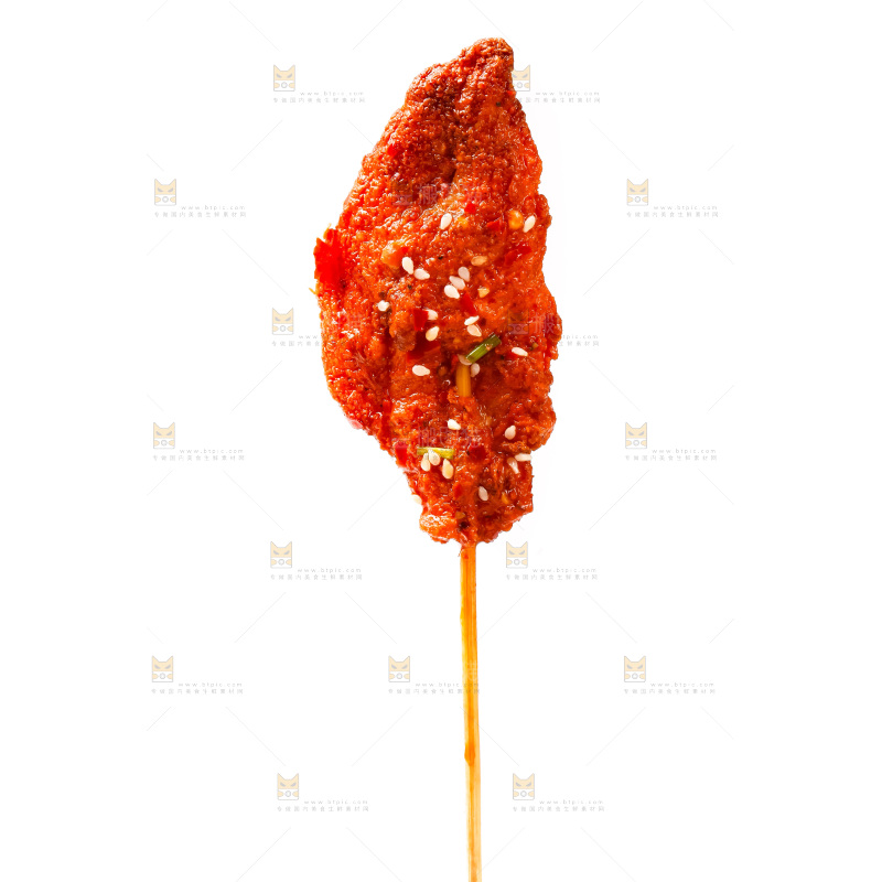 白底上的肉串