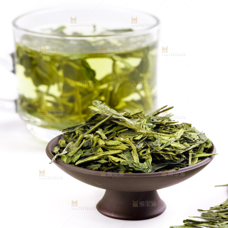 碟子里的绿茶叶