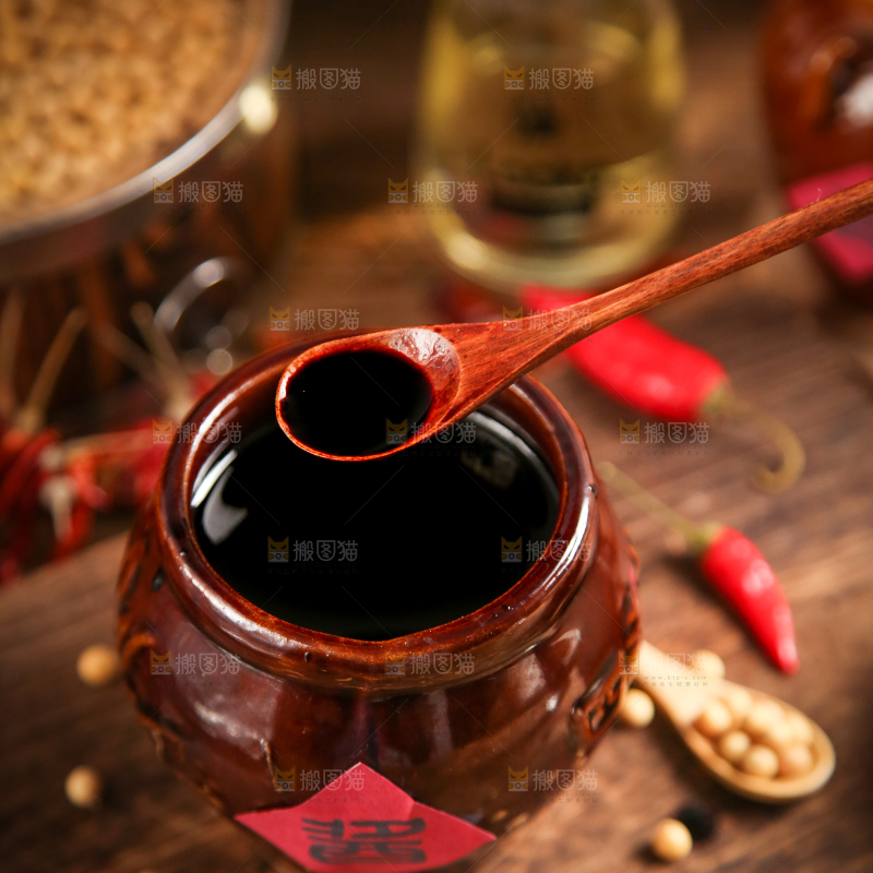 碗里装着酱油