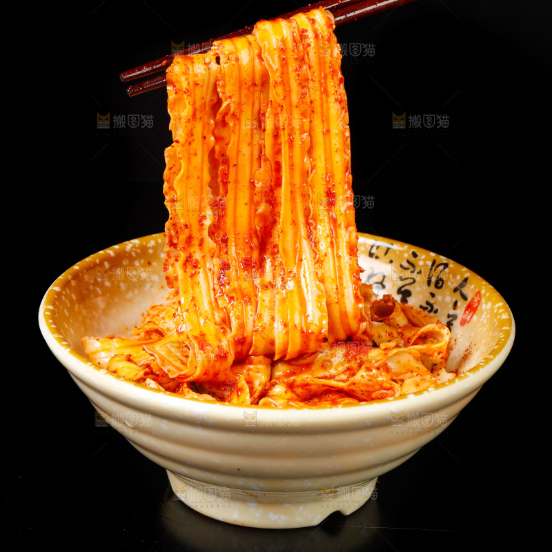 碗里装着臊子面