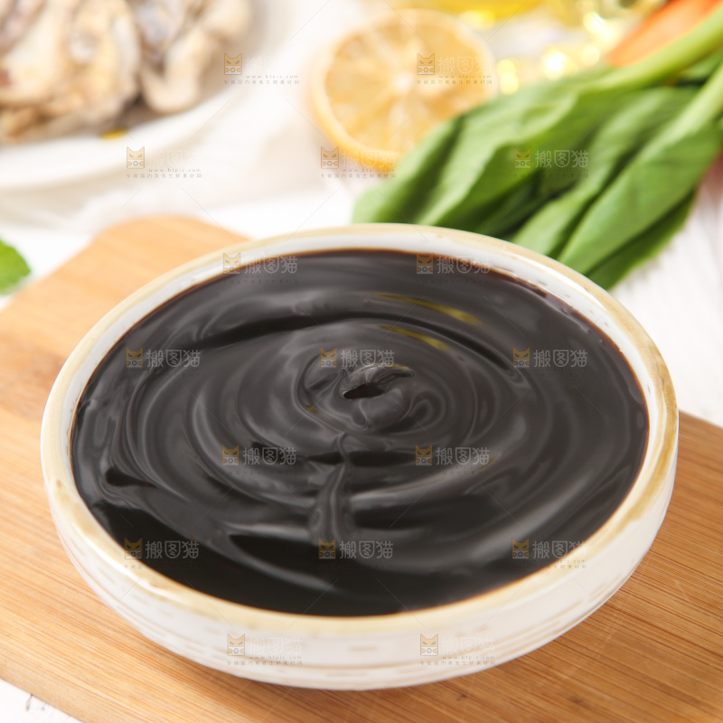 盘子里的蚝油