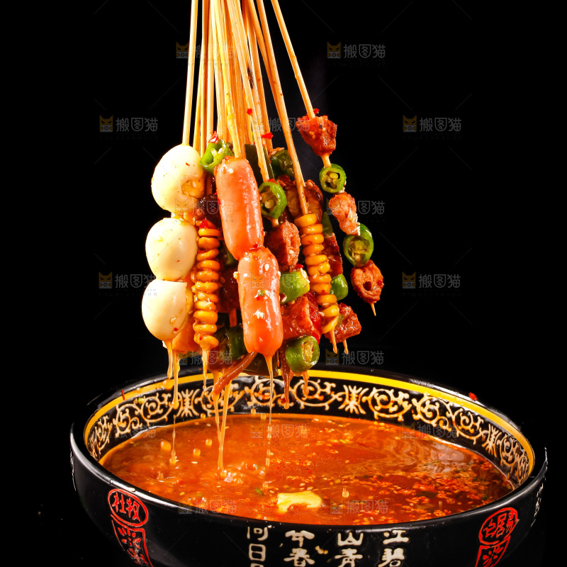 黑底上的钵钵鸡