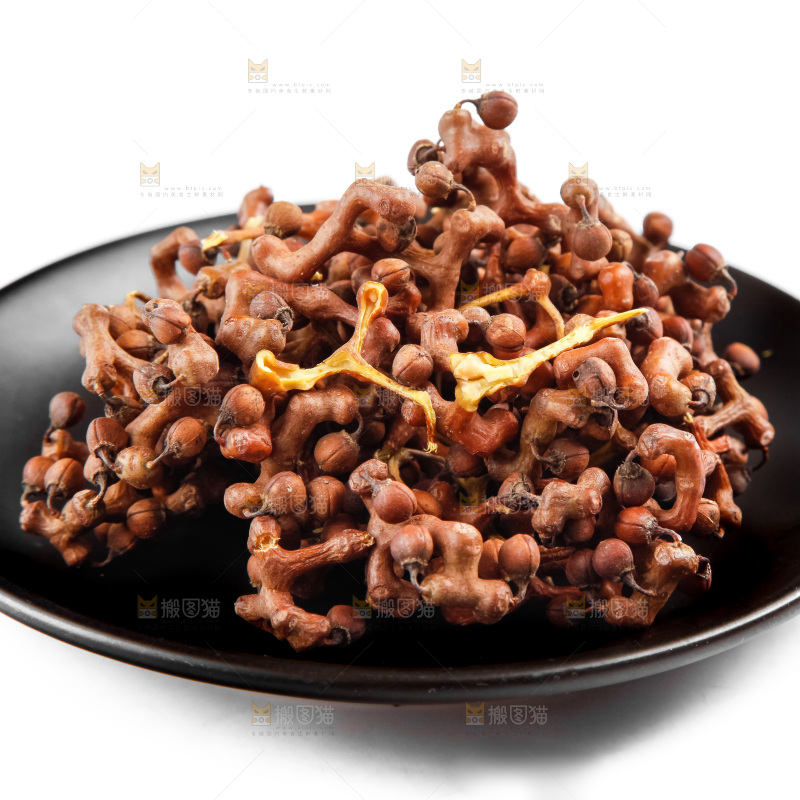 盘子里装着万寿果