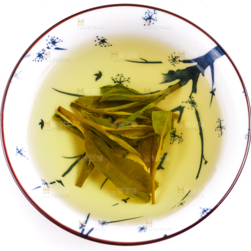 杯子里的龙井茶