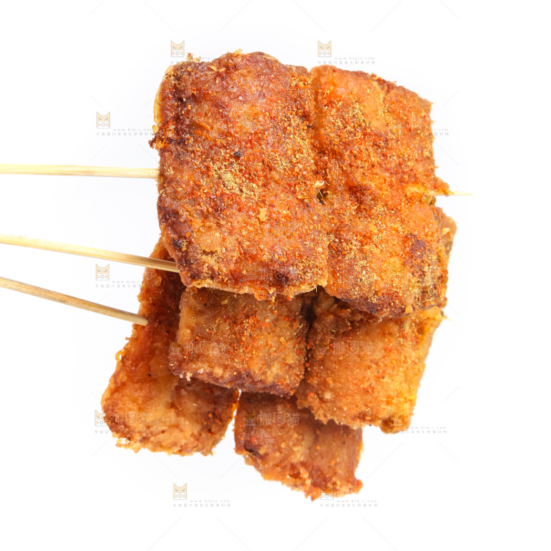 签子上穿着香酥带鱼