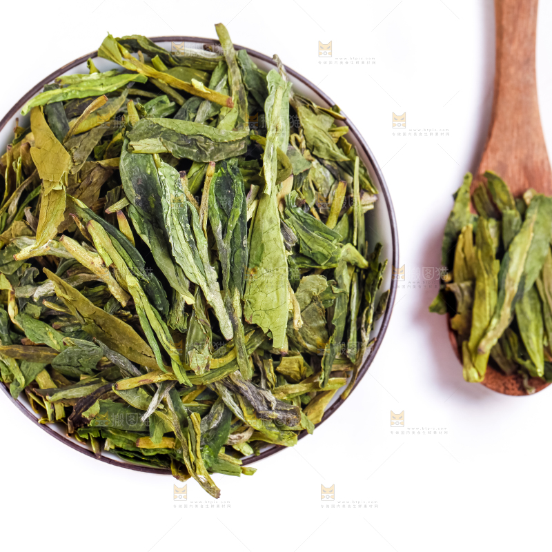 碟子里的绿茶叶