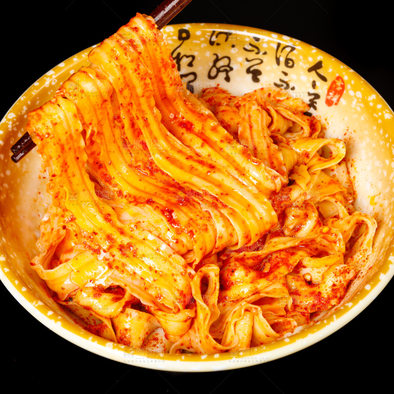 碗里装着臊子面