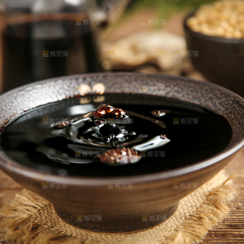盘子里的蚝油
