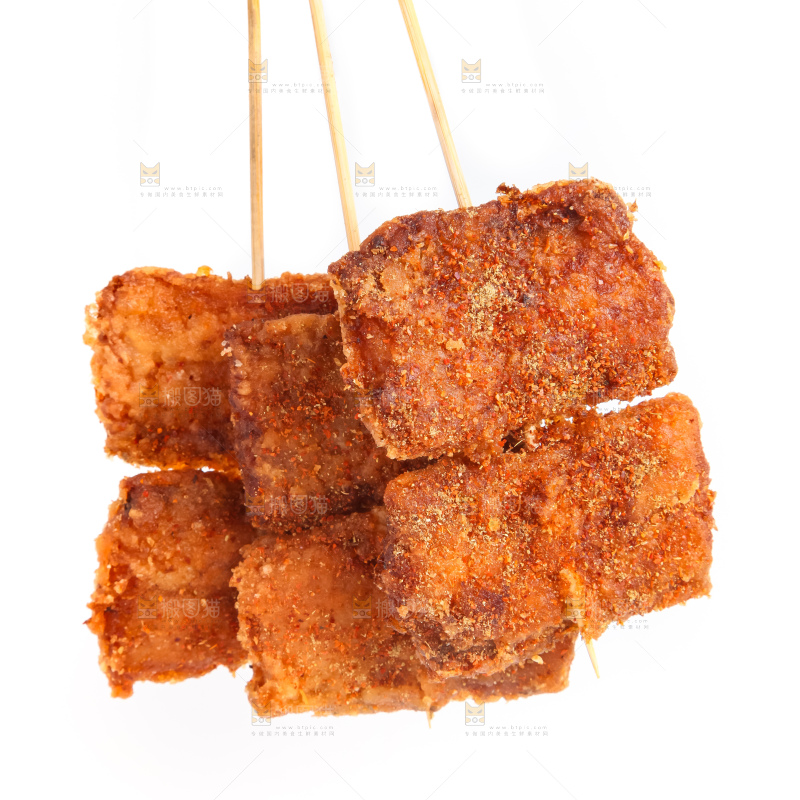 签子上穿着香酥带鱼