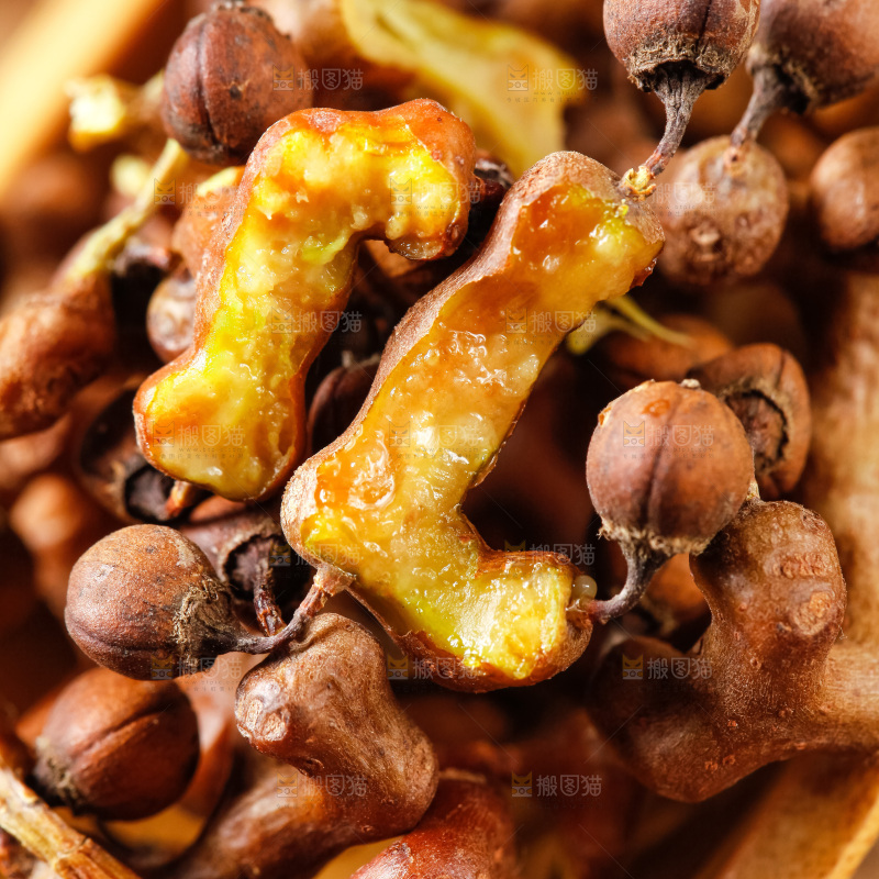 深底上的拐枣果