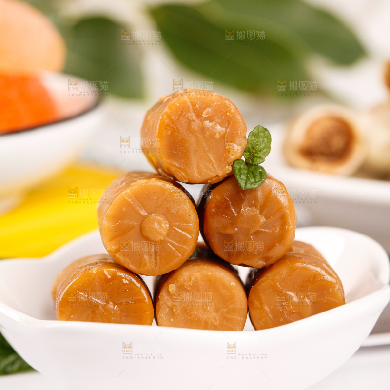 碟子里装着椰子糖