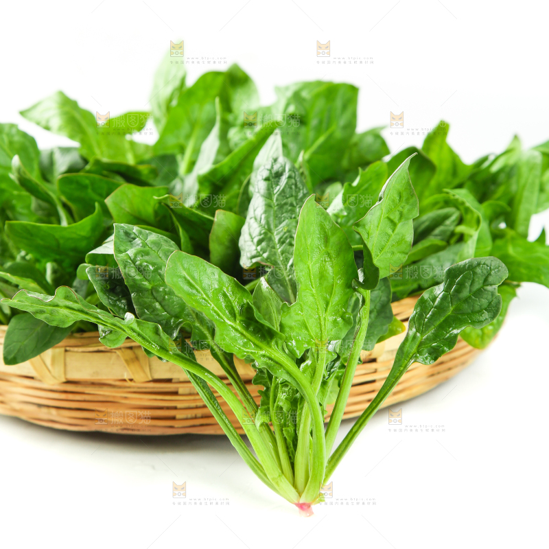 篮子里放着菠菜