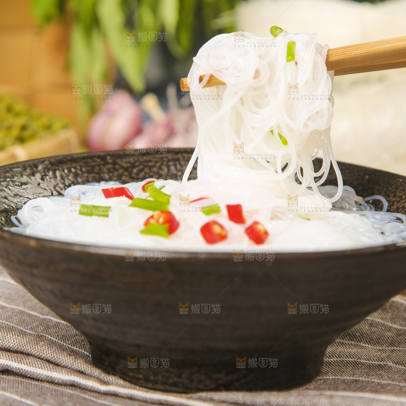 碗里装着粉丝