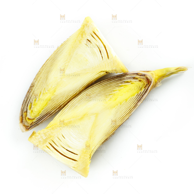 白底上放着黄泥春笋