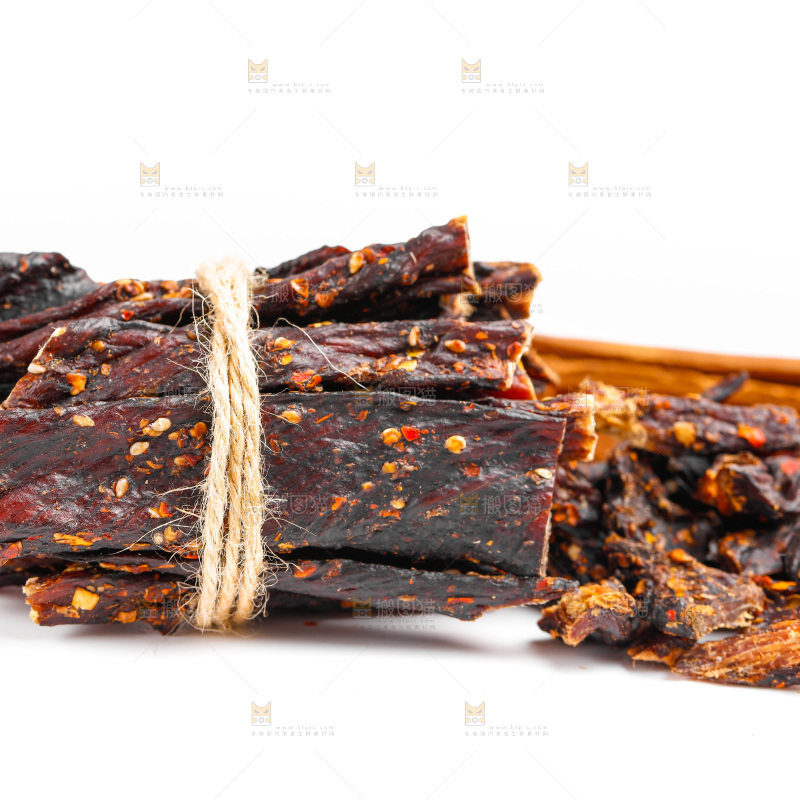 白底上的牛肉条