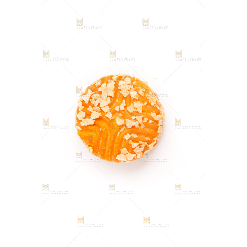白底上放着饼干
