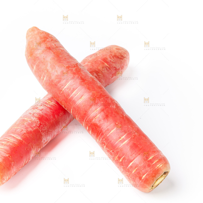 白底上的红胡萝卜