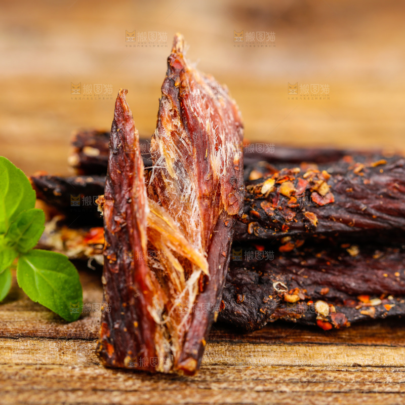 木底上的牛肉干