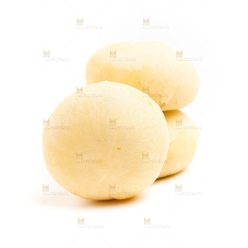 白底上的绿豆饼
