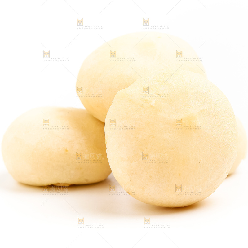 白底上的绿豆饼