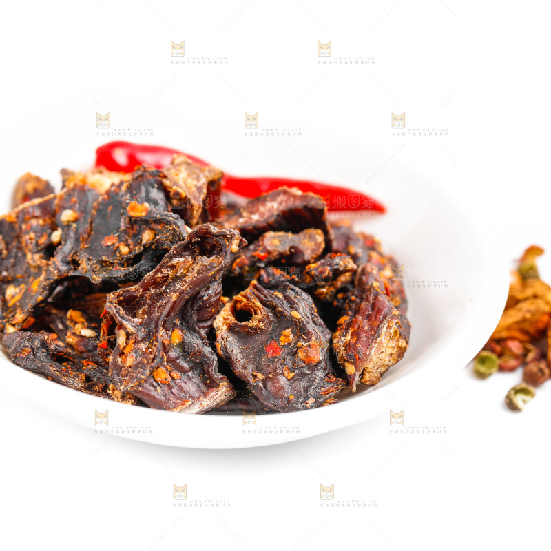 白底上的牛肉条