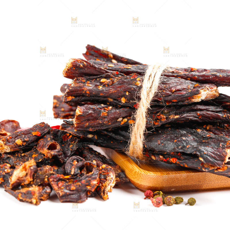 白底上的牛肉条