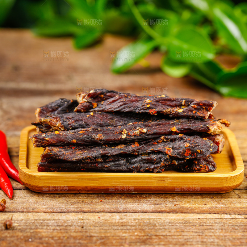 木底上的牛肉干
