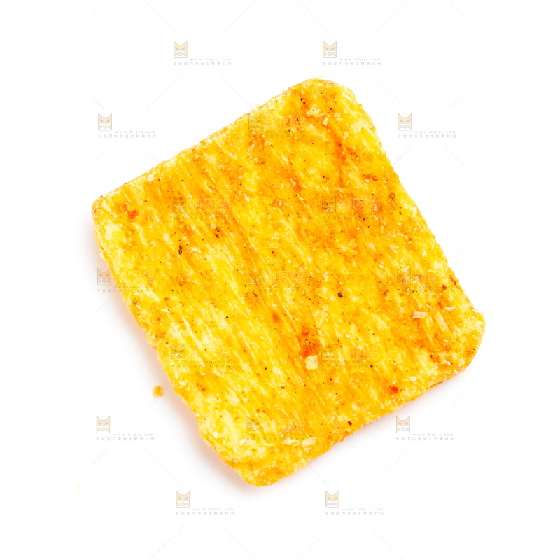 白底上放着麻辣锅巴