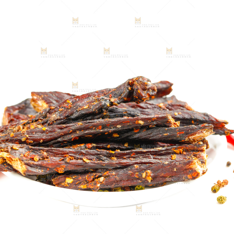 白底上的牛肉条