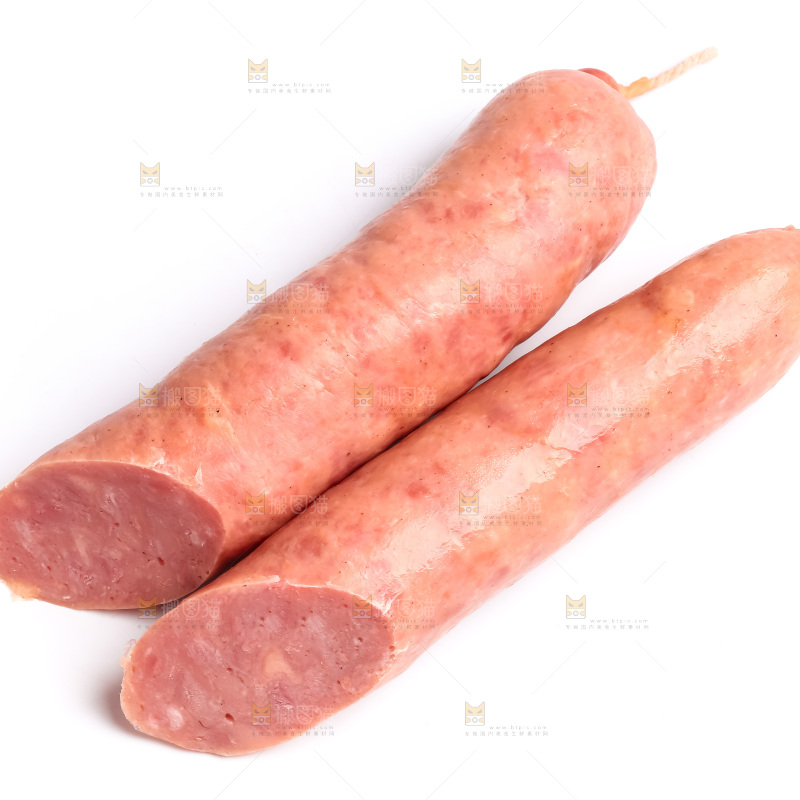 白底上摆放着肉肠