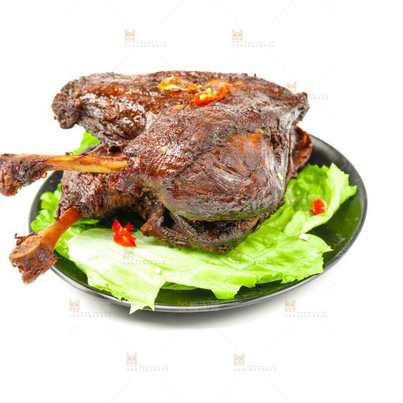 盘子里的酱香鸭腿