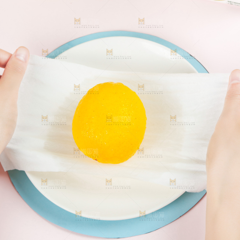 浅底上的抽纸