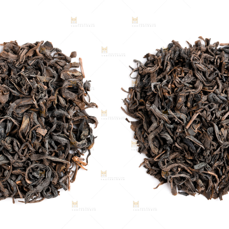 白底上摆放着茶叶