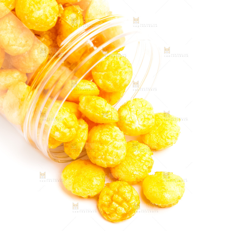 白底上放着芝士球
