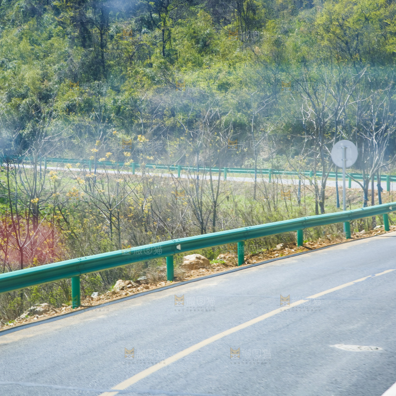 一条盘山公路