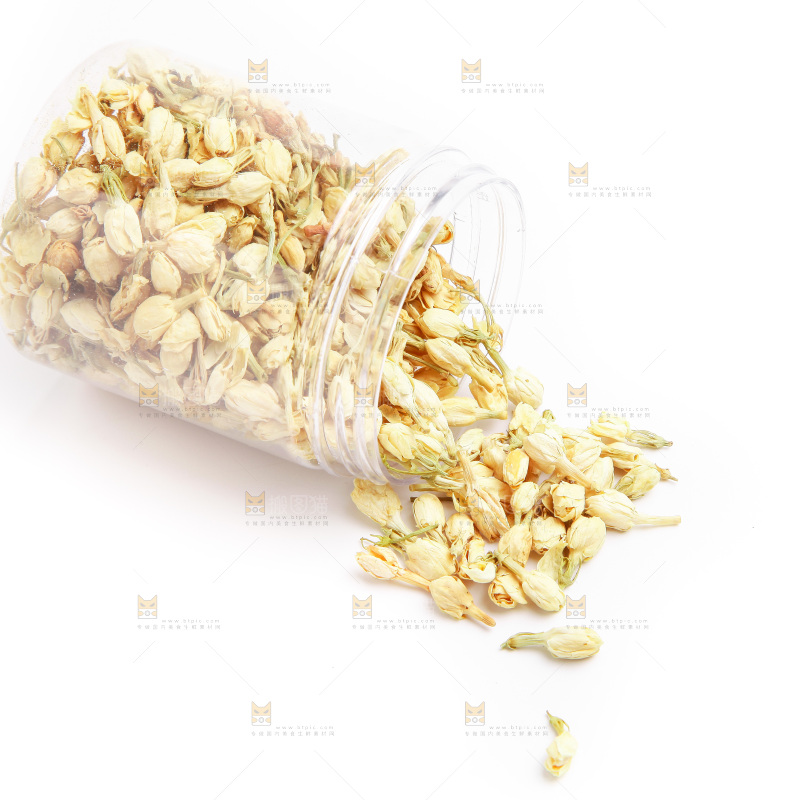 瓶子里装着茉莉花茶