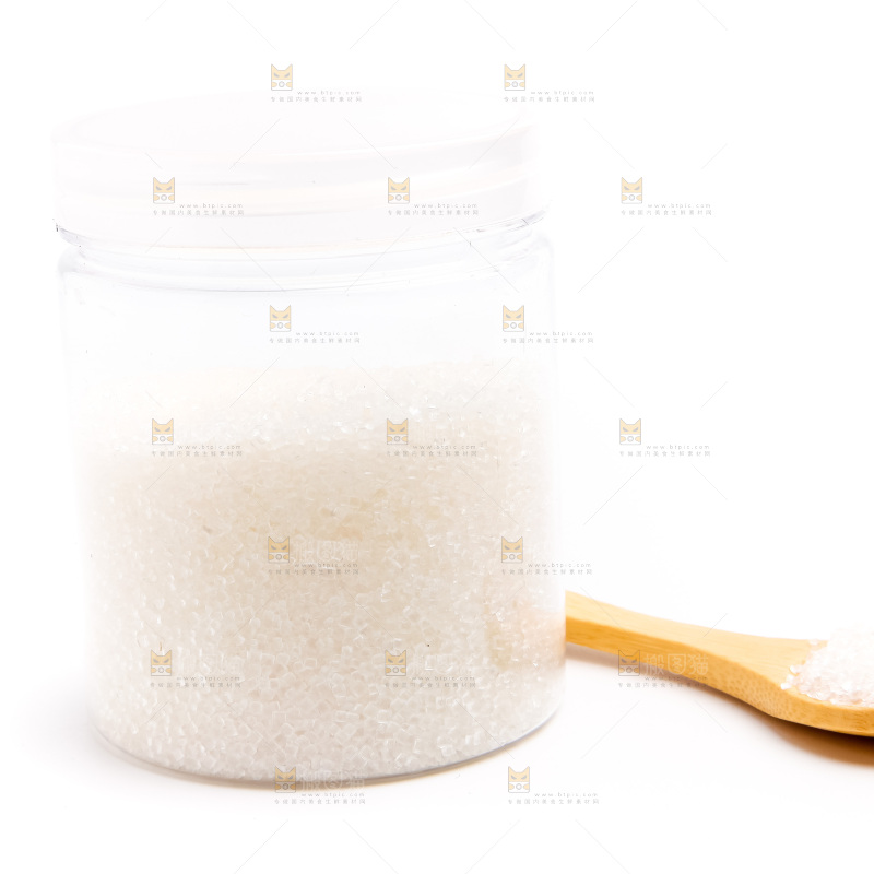 白底上放着白砂糖