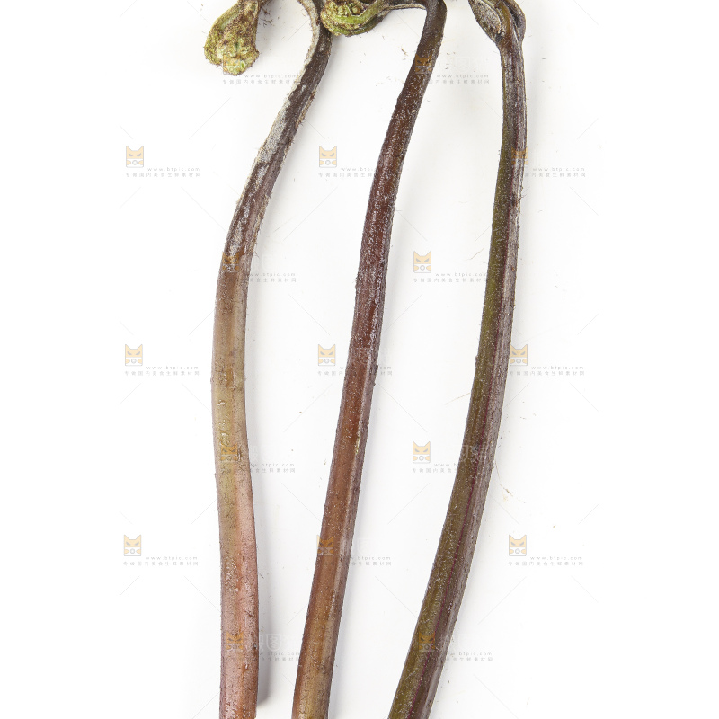 白底上放着拳头菜