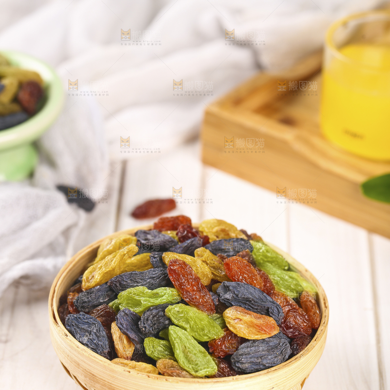 一篮混合四色葡萄干