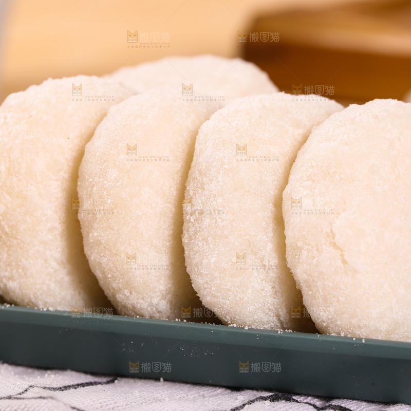 一盘手工糍粑