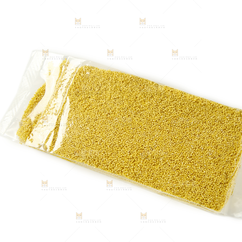 白底上放着一袋小黄米