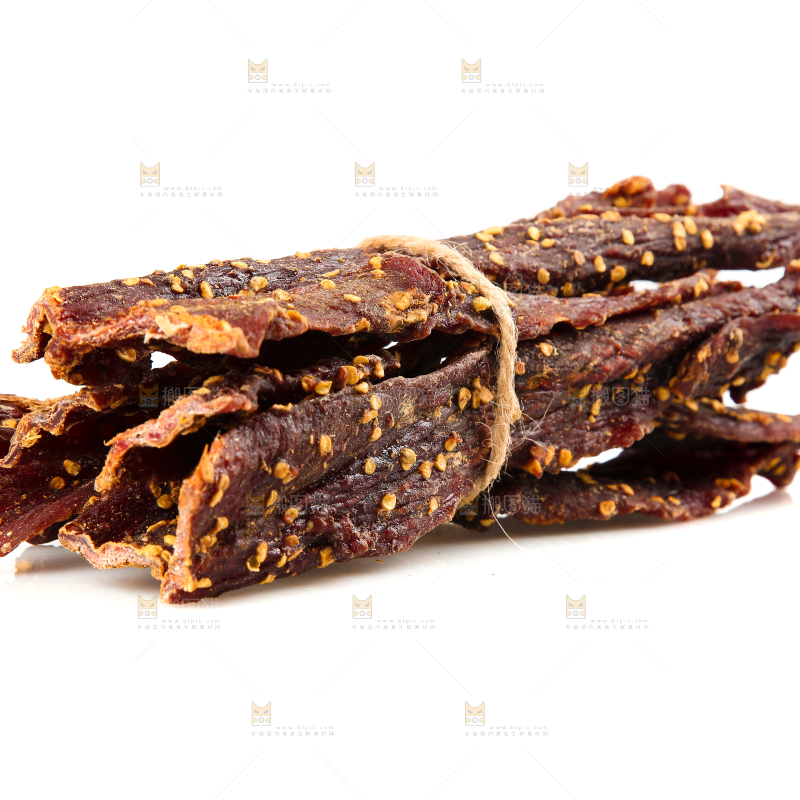 白底上放着风干牦牛肉干