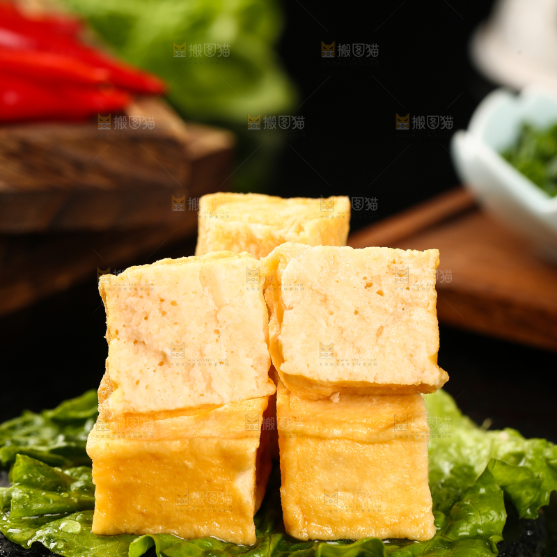 一堆火锅食材鱼豆腐