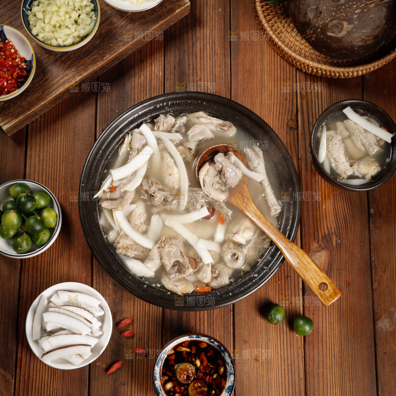 一锅椰子炖鸡