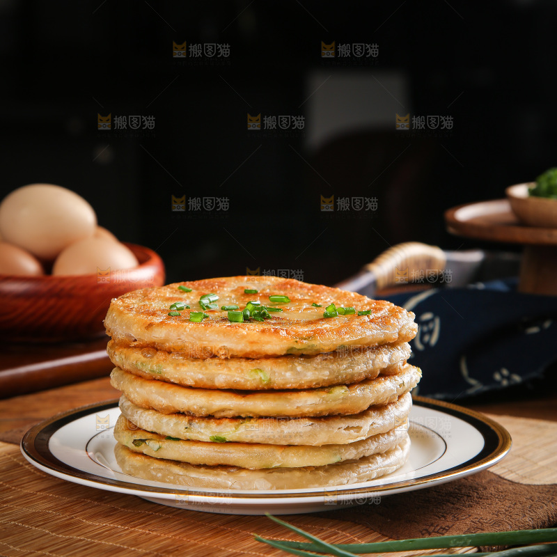 一盘香煎葱油饼