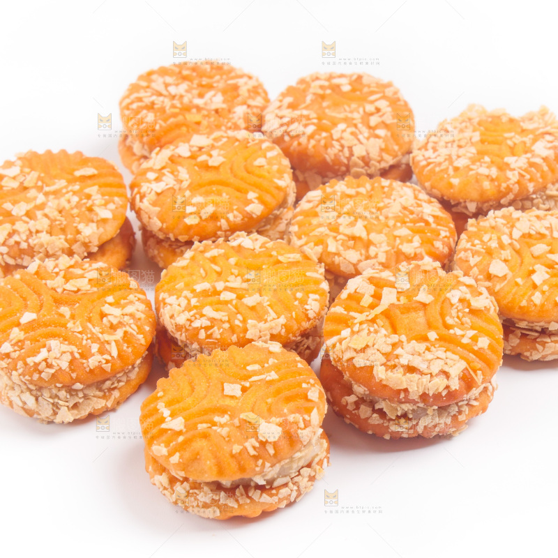 白底上的饼干