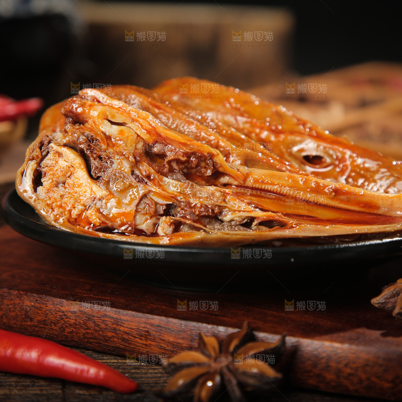 一盘香辣鸭头