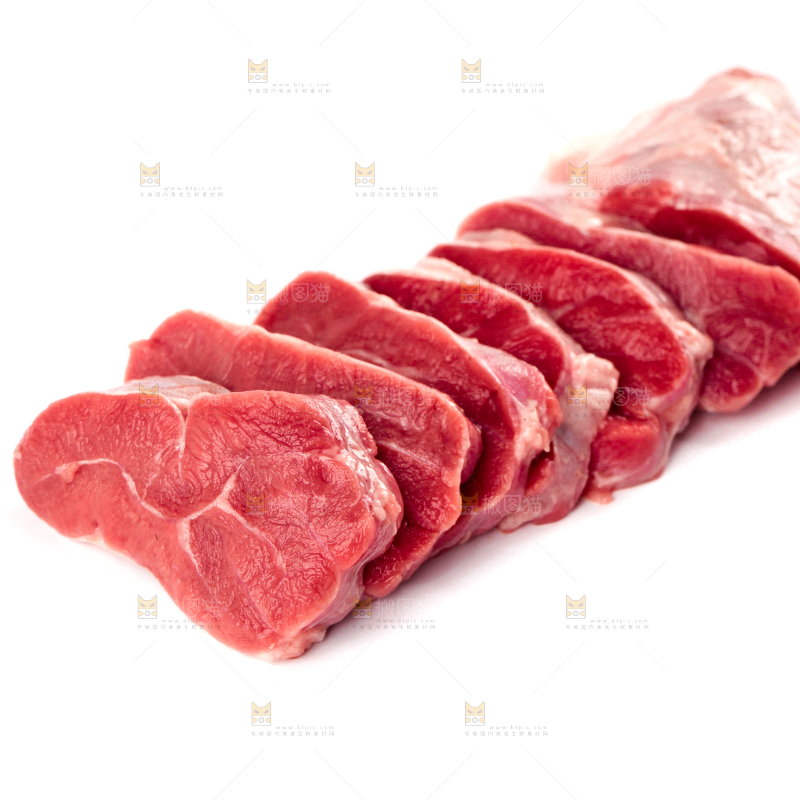 白底上放着切块的牛腱子肉