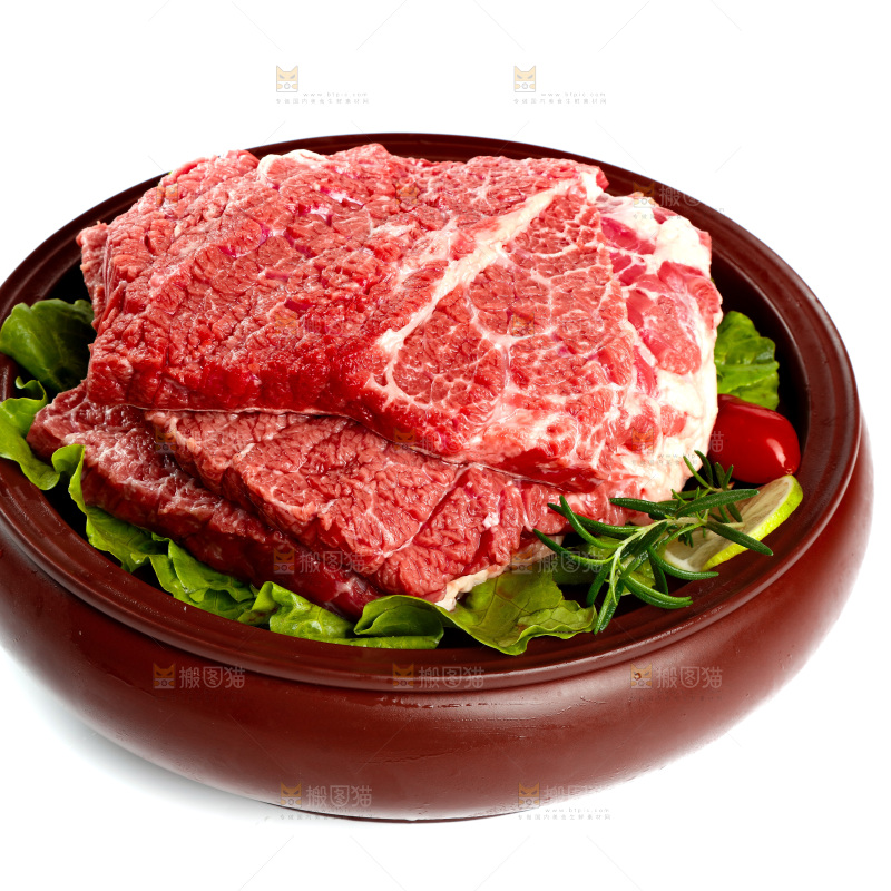 白底上放着一盘牛腩肉