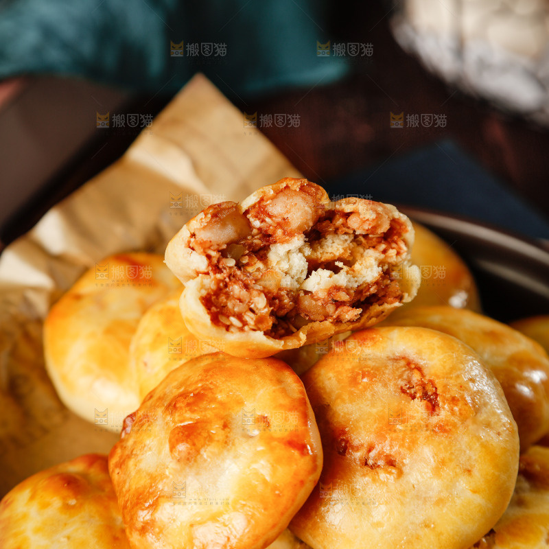 一盘鸡仔饼